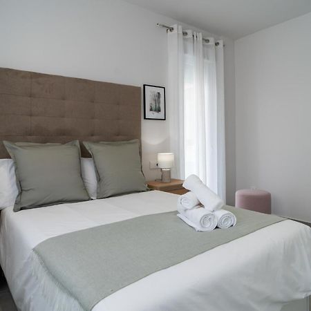 Aac Malaga - Apartamento Con Terraza, Muy Amplio, Totalmente Equipado, Cerca Del Centro Y Nuevo! 客房 照片