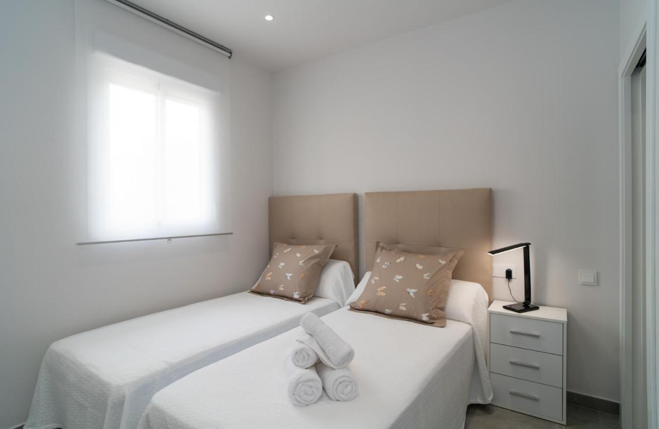 Aac Malaga - Apartamento Con Terraza, Muy Amplio, Totalmente Equipado, Cerca Del Centro Y Nuevo! 外观 照片