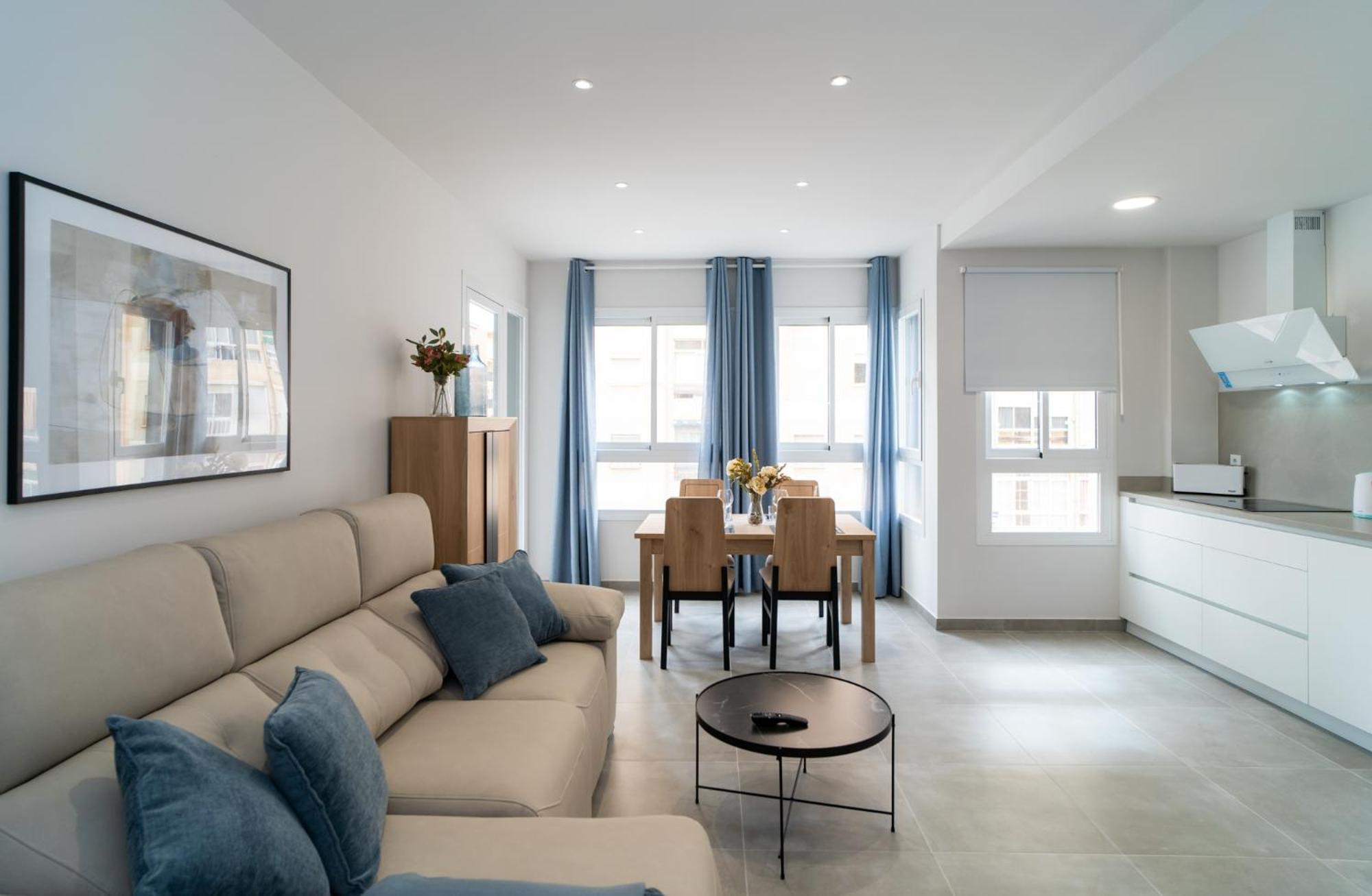 Aac Malaga - Apartamento Con Terraza, Muy Amplio, Totalmente Equipado, Cerca Del Centro Y Nuevo! 客房 照片